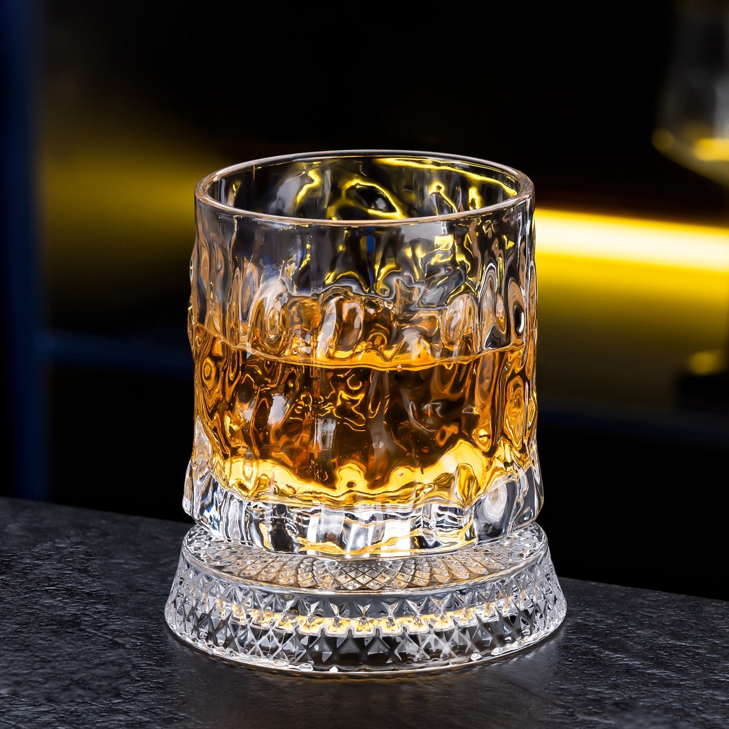 Luxury 360° Spinning Crystal Glass – Star-Cut Stress Relief Whiskey & Wine Glass, Elegant European Barware Gift，Rotating Glass Cup Spinning Glass Cup