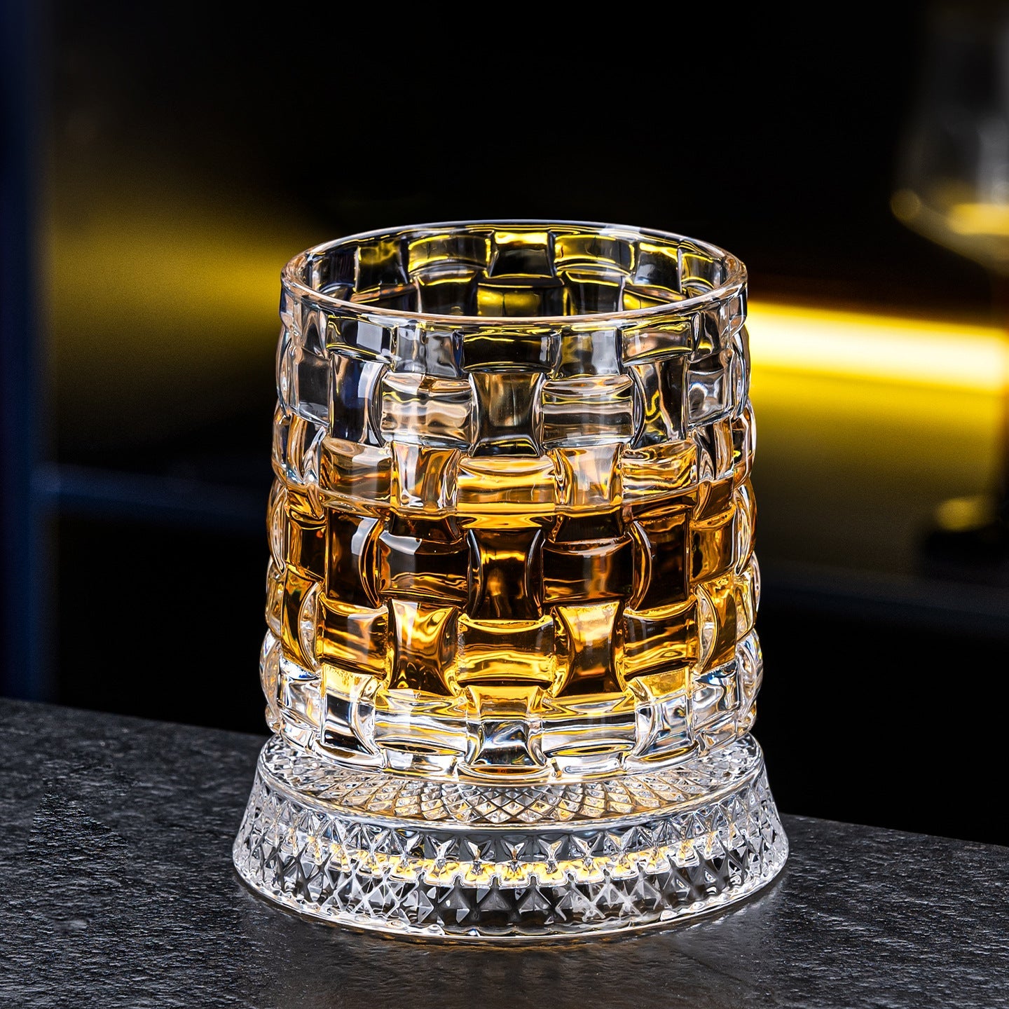 Luxury 360° Spinning Crystal Glass – Star-Cut Stress Relief Whiskey & Wine Glass, Elegant European Barware Gift，Rotating Glass Cup Spinning Glass Cup